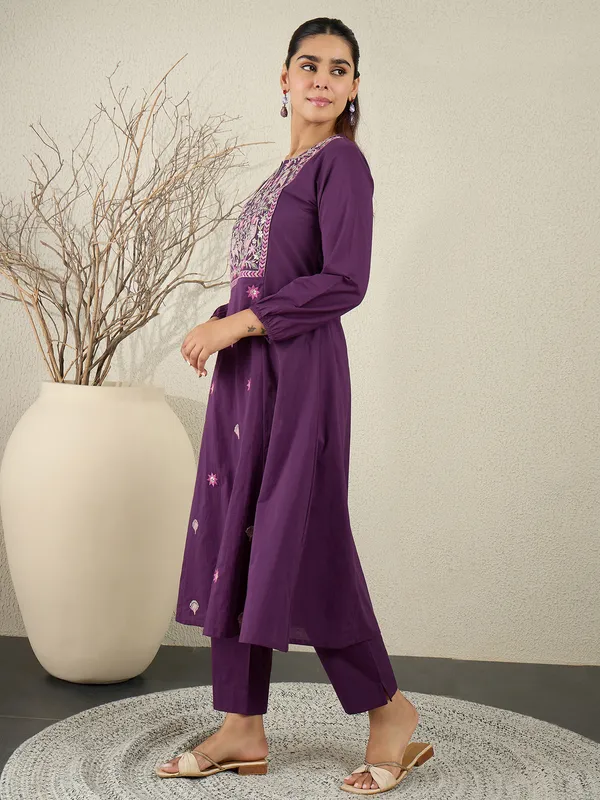 Purple_Embroidered_Pure_Cotton_Kurta_Trouser_Set