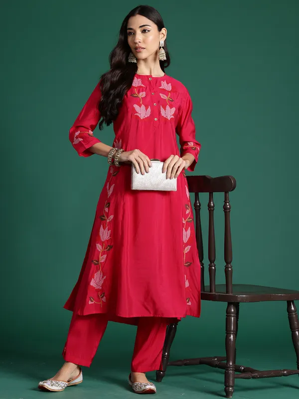 Pink_Embroidered_Pure_Cotton_Kurta_Trouser_Set