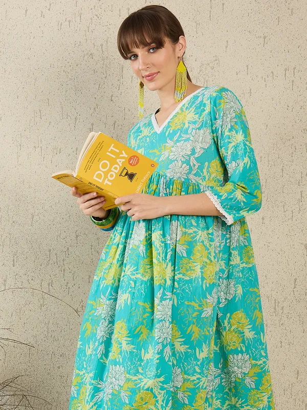 Sea_Green_Cotton_A-Line_Kurta_with_Trousers