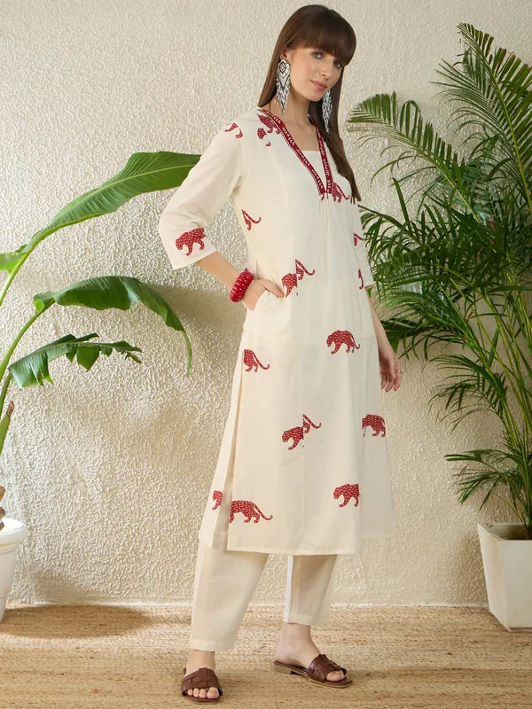 Off_White_Printed_Pure_Cotton_Kurta_Trouser_Set