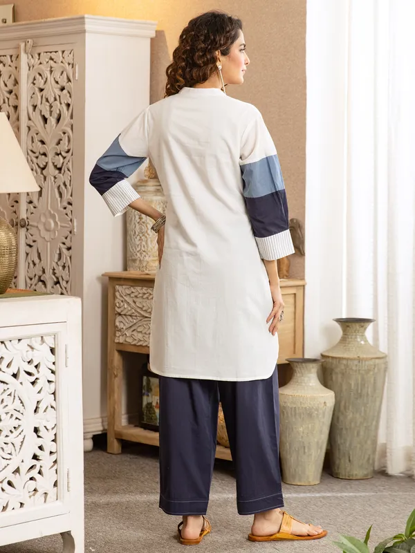 Off_White_Printed_Pure_Cotton_Kurta_Trouser_Set