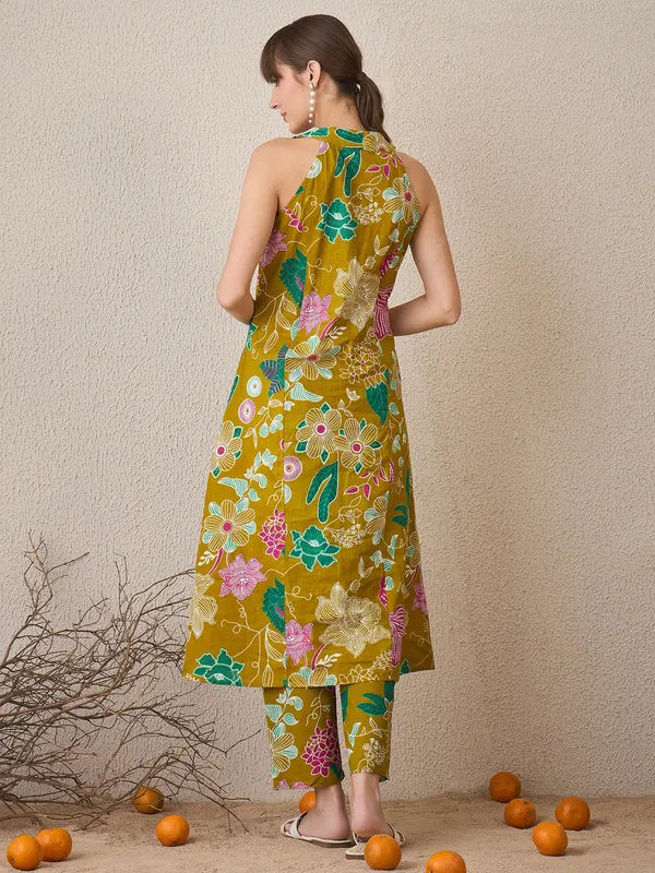 Yellow_Printed_Pure_Cotton_Kurta_Trouser_Set