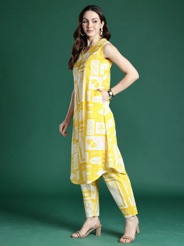 Yellow_Printed_Pure_Cotton_Kurta_Trouser_Set