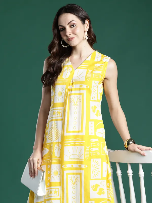 Yellow_Printed_Pure_Cotton_Kurta_Trouser_Set