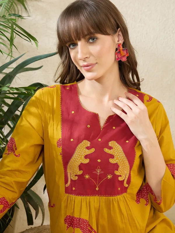 Yellow_Printed_Pure_Cotton_Kurta_Trouser_Set