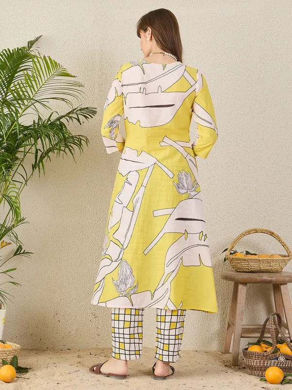 Yellow_Printed_Pure_Cotton_Kurta_Trouser_Set