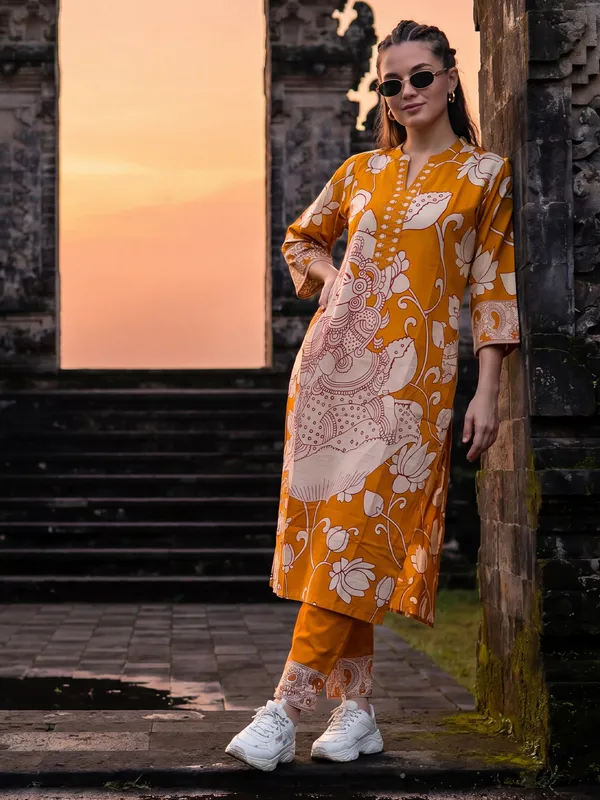 Yellow_Printed_Pure_Cotton_Kurta_Trouser_Set