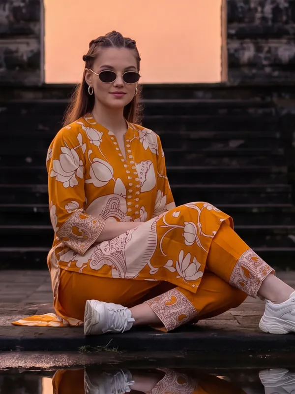 Yellow_Printed_Pure_Cotton_Kurta_Trouser_Set
