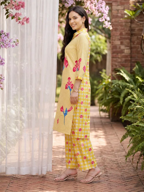 Yellow_Printed_Pure_Cotton_Kurta_Trouser_Set