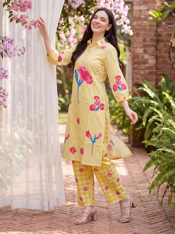 Yellow_Printed_Pure_Cotton_Kurta_Trouser_Set