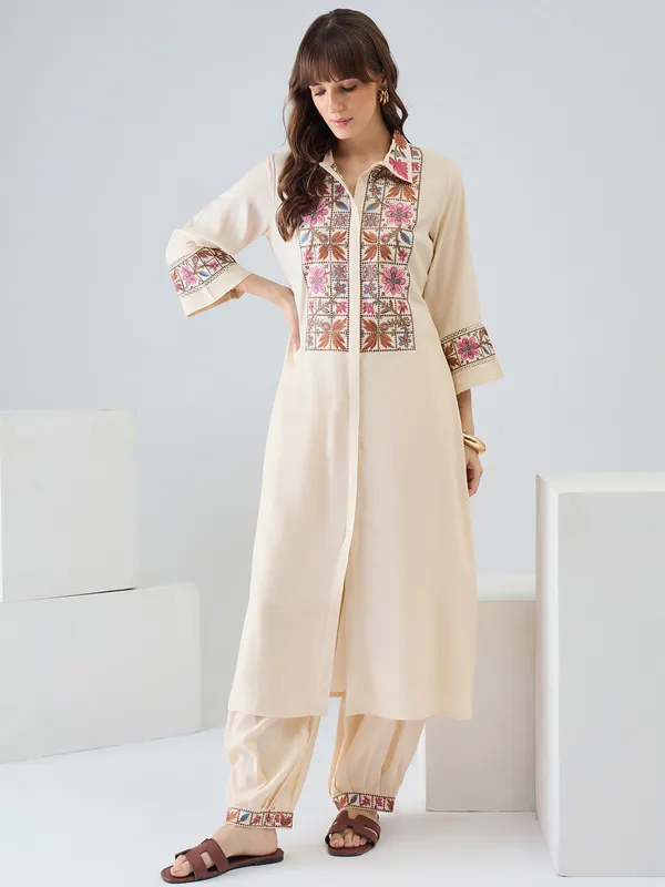 Beige_Embroidered_Viscose_Rayon_Kurta_Trouser_Set