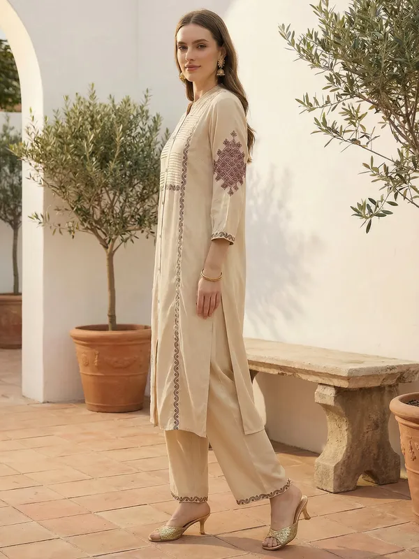 Beige_Rayon_Straight_Kurta_with_Palazzos