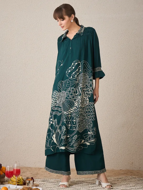 Green_Printed_Viscose_Rayon_Kurta_Trouser_Set