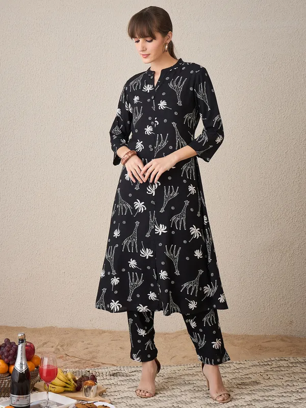 Black_Printed_Viscose_Rayon_Kurta_Trouser_Set