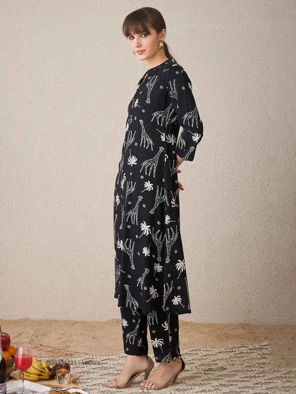 Black_Printed_Viscose_Rayon_Kurta_Trouser_Set