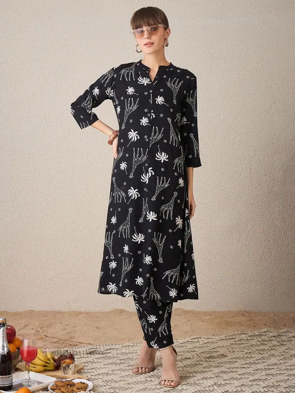 Black_Printed_Viscose_Rayon_Kurta_Trouser_Set