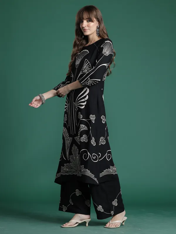 Black_Printed_Viscose_Rayon_Kurta_Trouser_Set