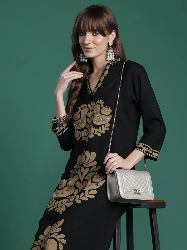 Black_Embroidered_Viscose_Rayon_Kurta_Trouser_Set