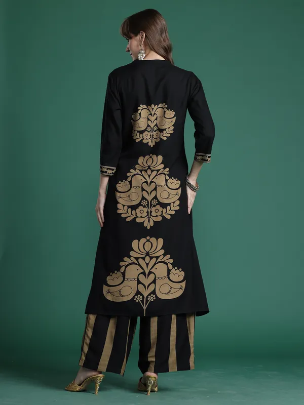 Black_Embroidered_Viscose_Rayon_Kurta_Trouser_Set