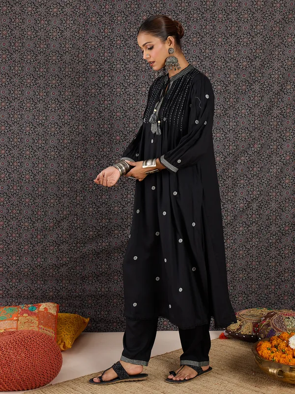 Black_Embroidered_Viscose_Rayon_Kurta_Trouser_Set