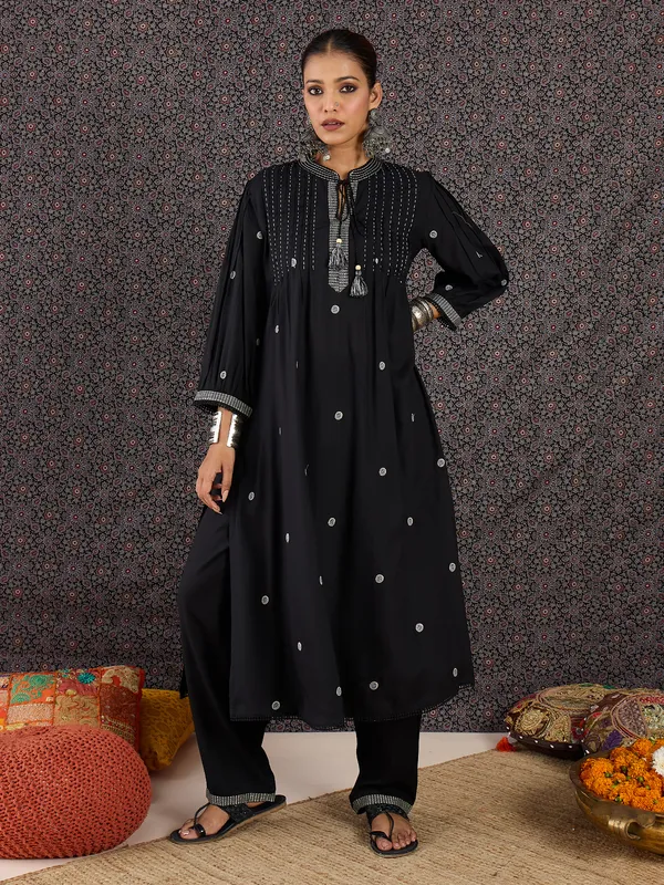 Black_Embroidered_Viscose_Rayon_Kurta_Trouser_Set