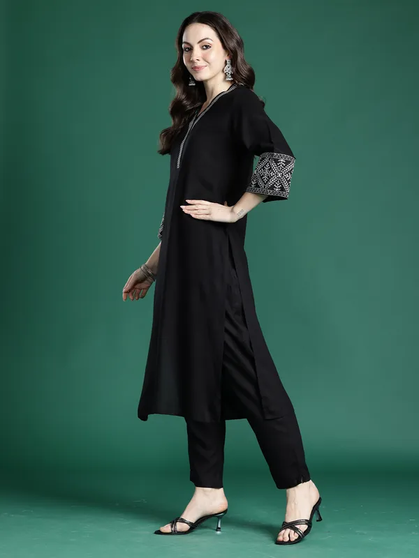 Black_Embroidered_Viscose_Rayon_Kurta_Trouser_Set