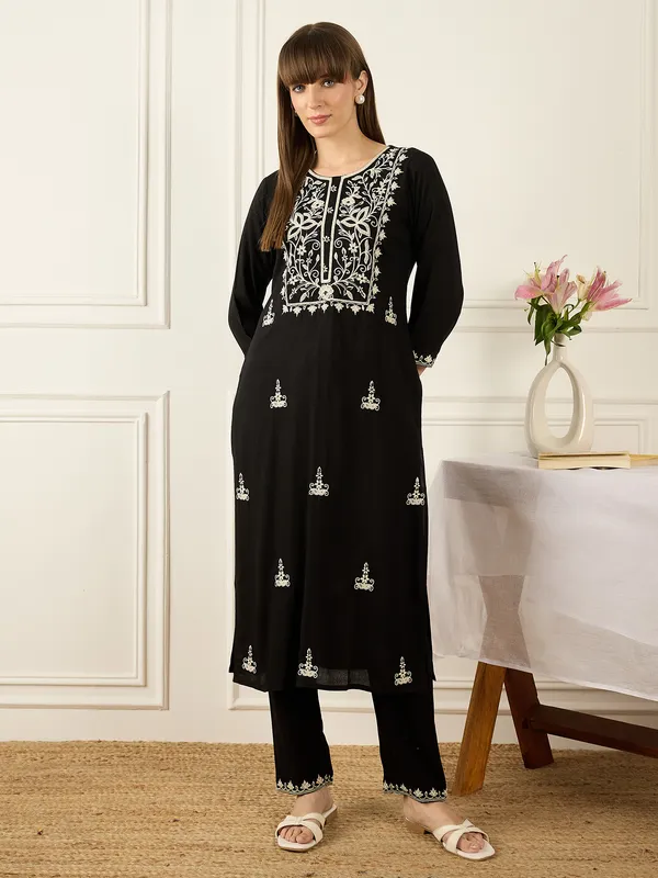 Black_Embroidered_Viscose_Rayon_Kurta_Trouser_Set