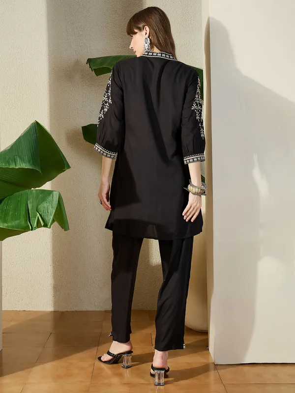 Black_Embroidered_Viscose_Rayon_Kurta_Trouser_Set