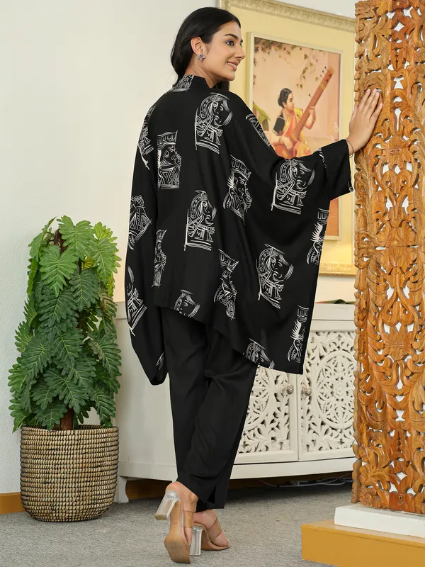 Black_Printed_Viscose_Rayon_Kurta_Trouser_Set