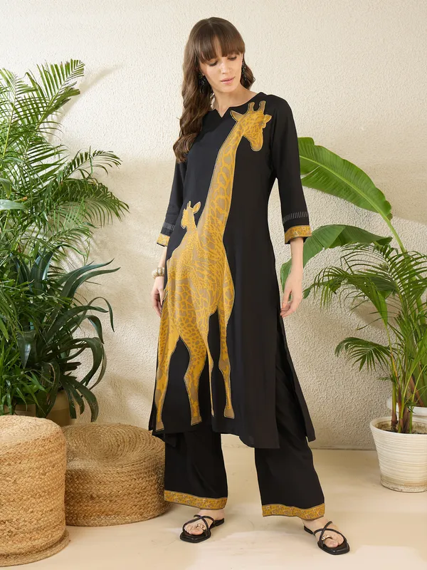 Black_Printed_Viscose_Rayon_Kurta_Trouser_Set