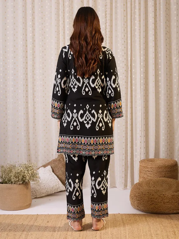 Black_Embroidered_Viscose_Rayon_Kurta_Trouser_Set