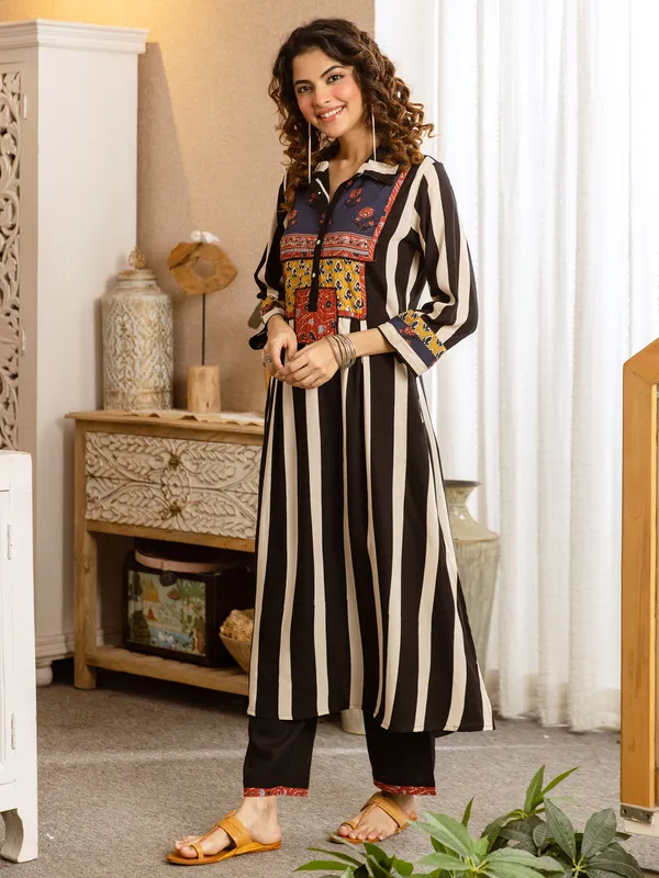 Black_Printed_Viscose_Rayon_Kurta_Trouser_Set
