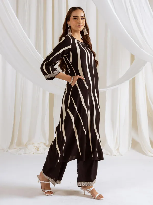 Black_Printed_Viscose_Rayon_Kurta_Trouser_Set