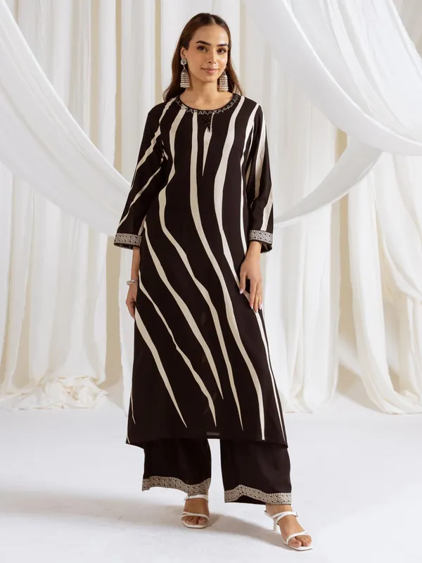 Black_Printed_Viscose_Rayon_Kurta_Trouser_Set