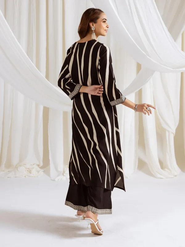 Black_Printed_Viscose_Rayon_Kurta_Trouser_Set