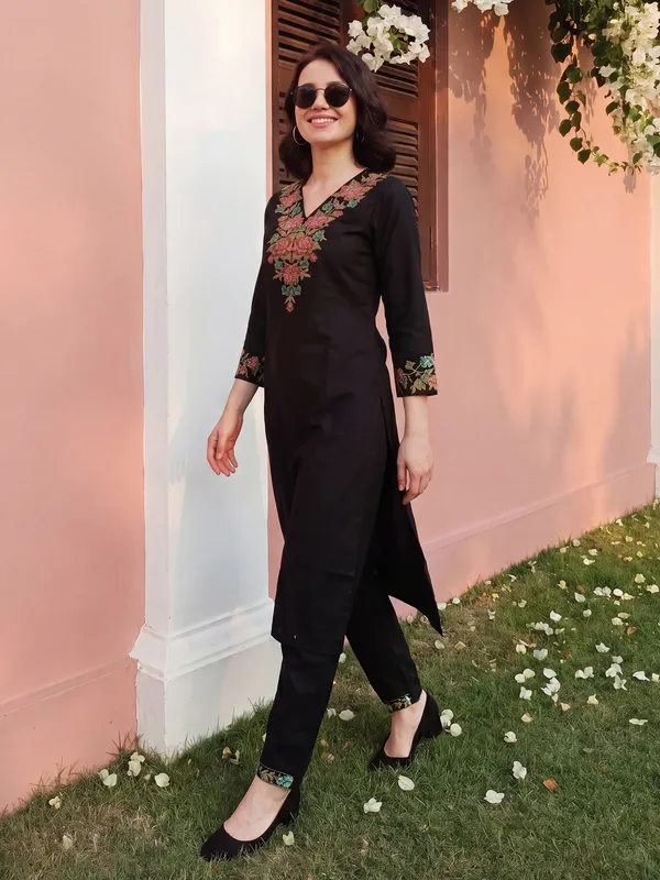 Black_Embroidered_Viscose_Rayon_Kurta_Trouser_Set