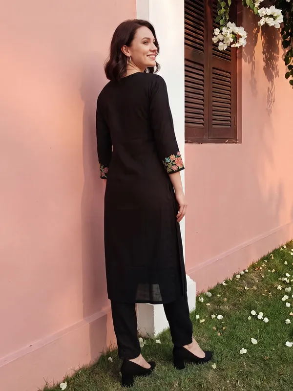 Black_Embroidered_Viscose_Rayon_Kurta_Trouser_Set