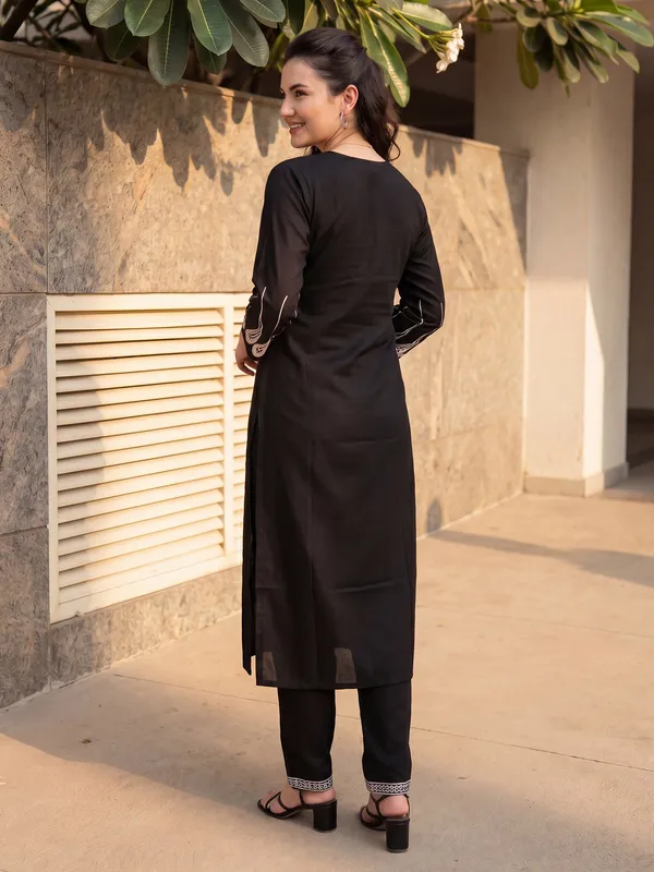 Black_Embroidered_Viscose_Rayon_Kurta_Trouser_Set