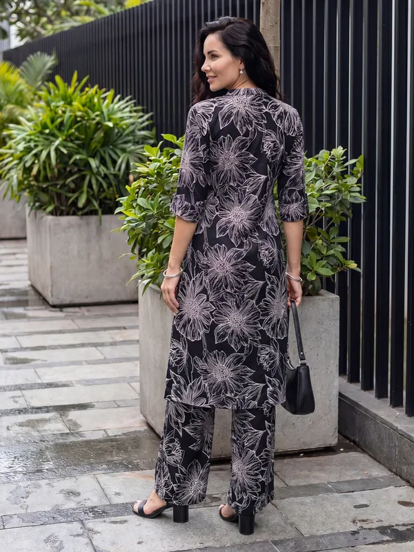 Black_Printed_Viscose_Rayon_Kurta_Trouser_Set