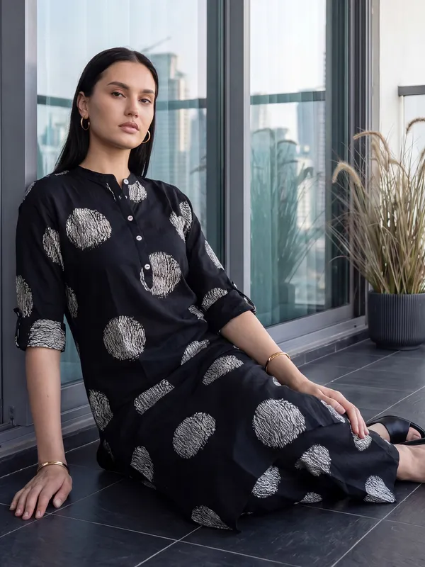 Black_Printed_Viscose_Rayon_Kurta_Trouser_Set