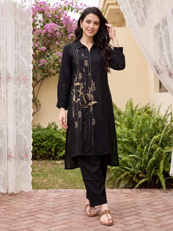 Black_Embroidered_Viscose_Rayon_Kurta_Trouser_Set