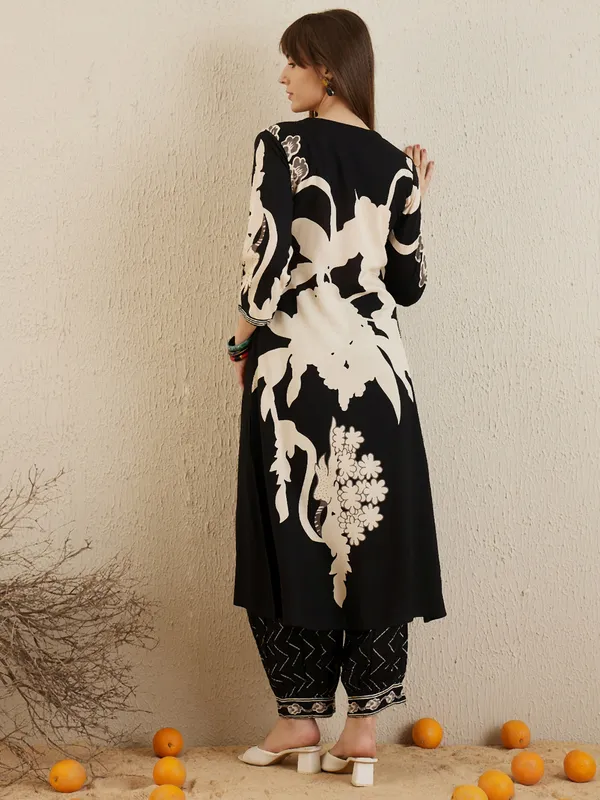 Black_Embroidered_Viscose_Rayon_Kurta_Trouser_Set