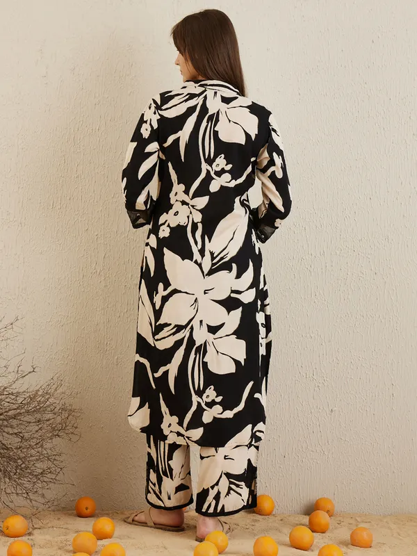 Black_Embroidered_Viscose_Rayon_Kurta_Trouser_Set