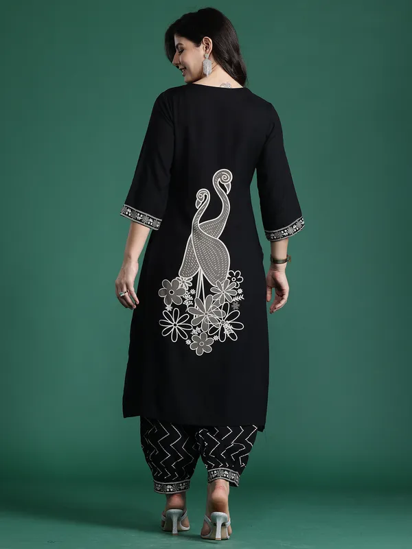 Black_Embroidered_Viscose_Rayon_Kurta_Trouser_Set