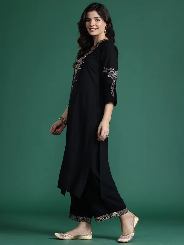 Black_Embroidered_Viscose_Rayon_Kurta_Trouser_Set