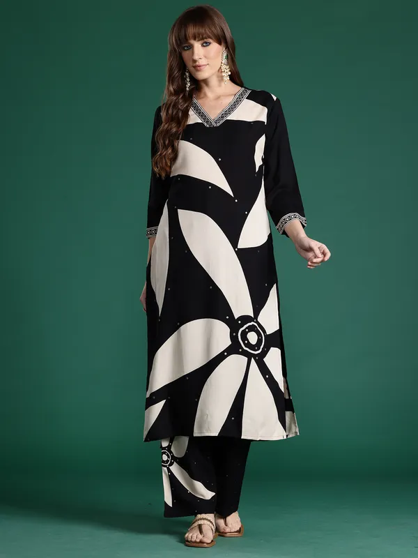 Black_Printed_Viscose_Rayon_Kurta_Trouser_Set