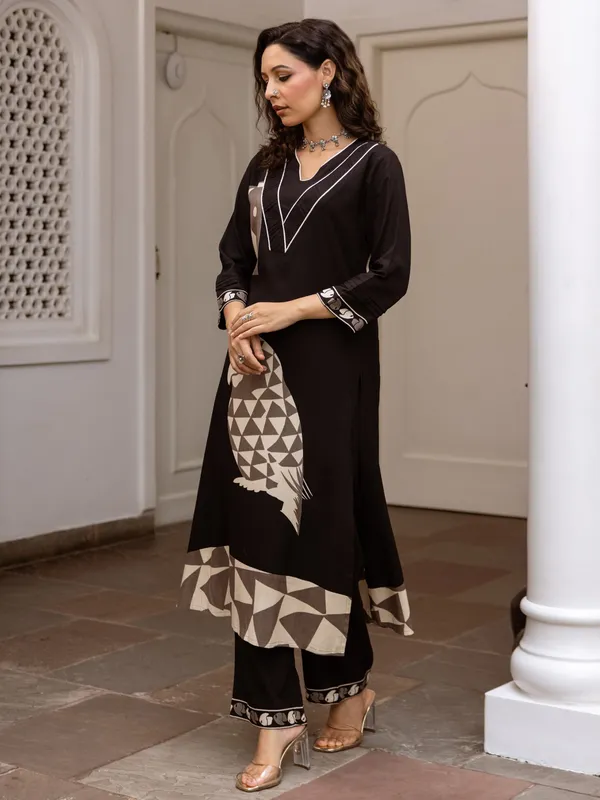 Black_Printed_Viscose_Rayon_Kurta_Trouser_Set