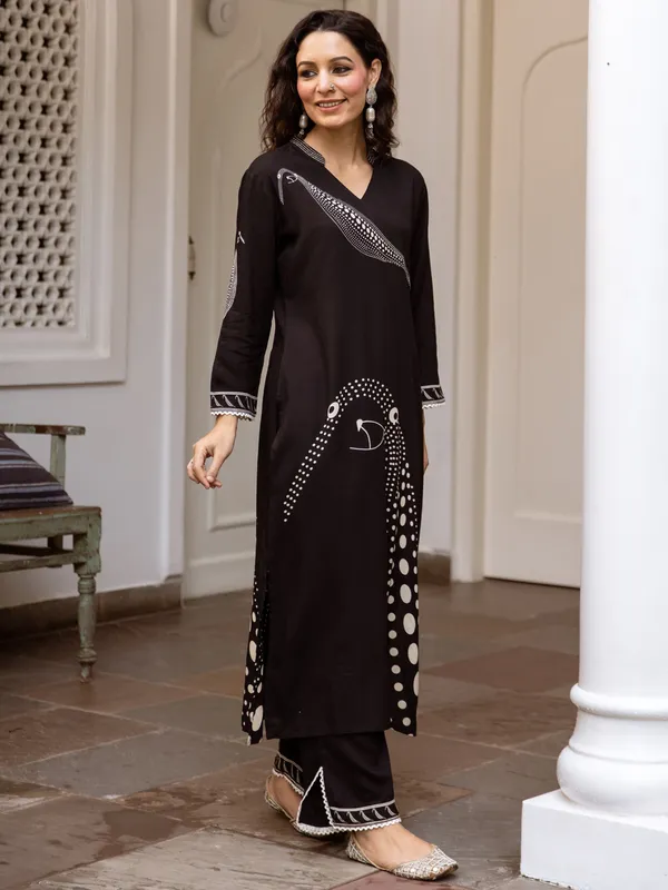 Black_Printed_Viscose_Rayon_Kurta_Trouser_Set