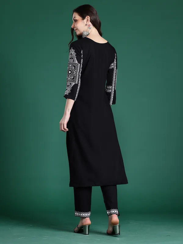 Black_Printed_Viscose_Rayon_Kurta_Trouser_Set