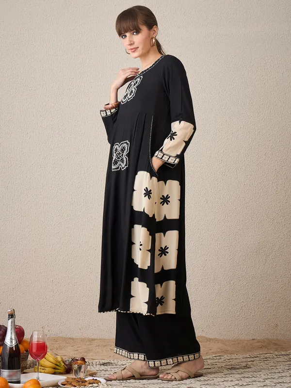 Black_Embroidered_Viscose_Rayon_Kurta_Trouser_Set